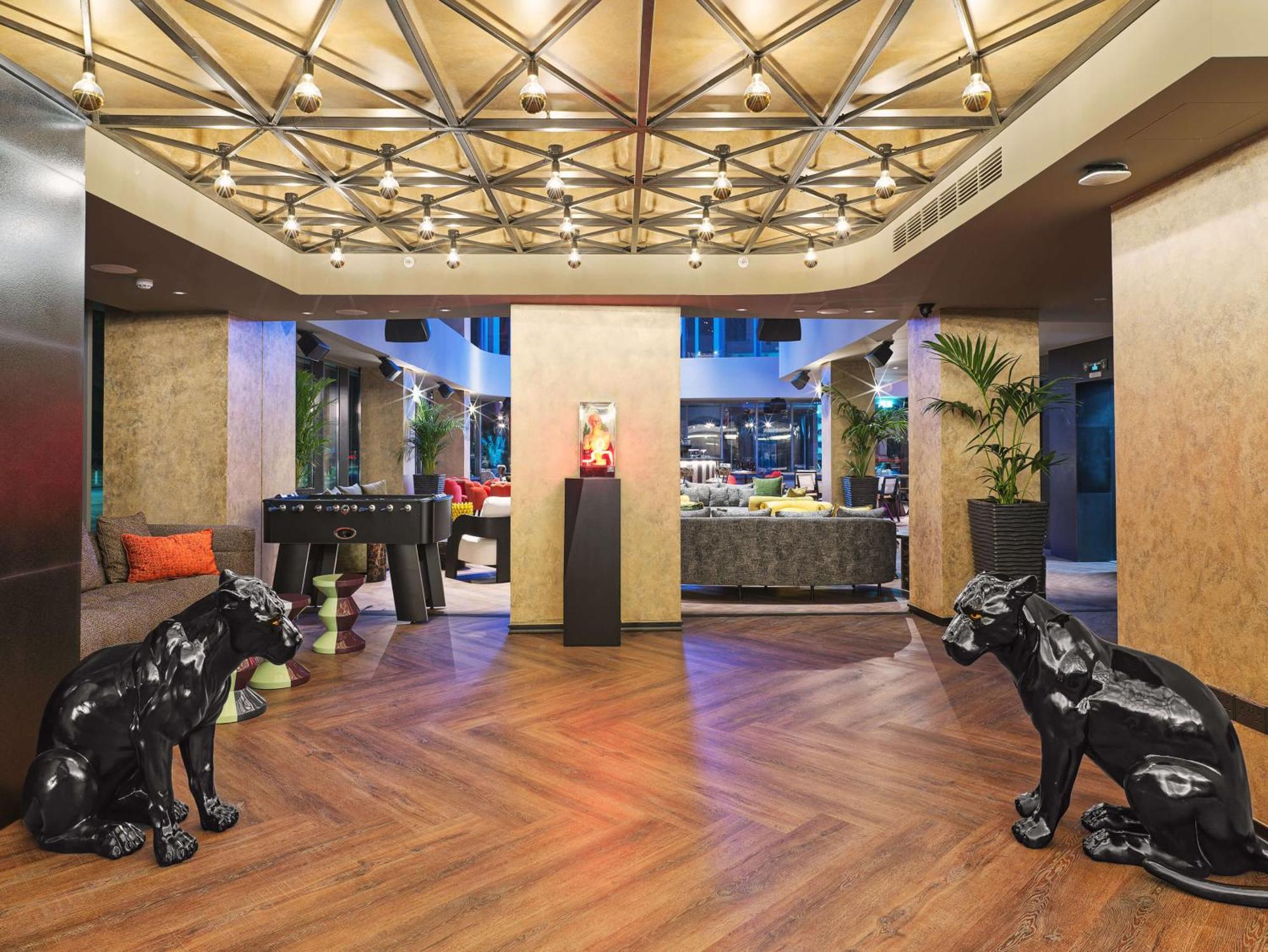 Nyx Hotel Limassol By Leonardo Hotels Экстерьер фото