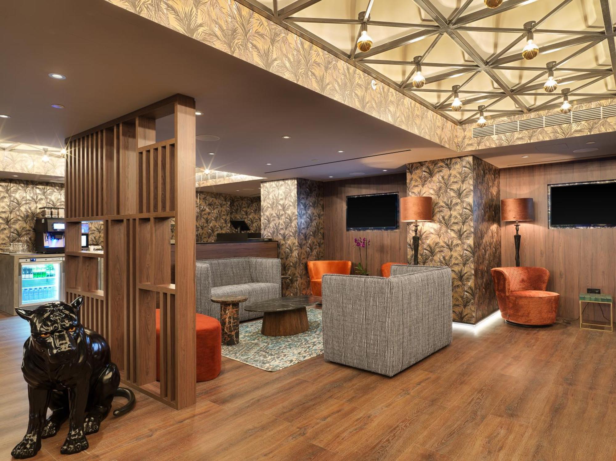 Nyx Hotel Limassol By Leonardo Hotels Экстерьер фото
