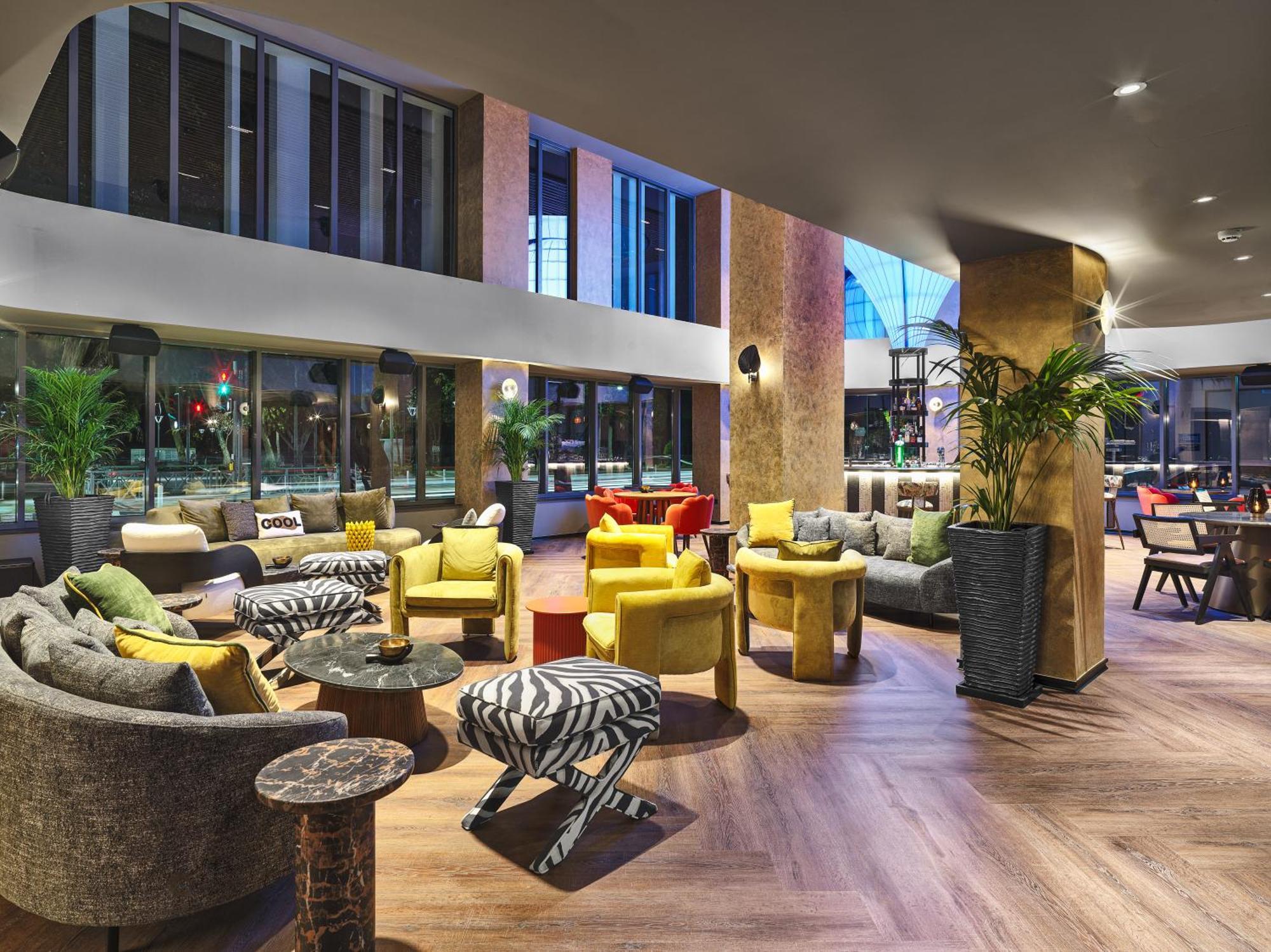 Nyx Hotel Limassol By Leonardo Hotels Экстерьер фото