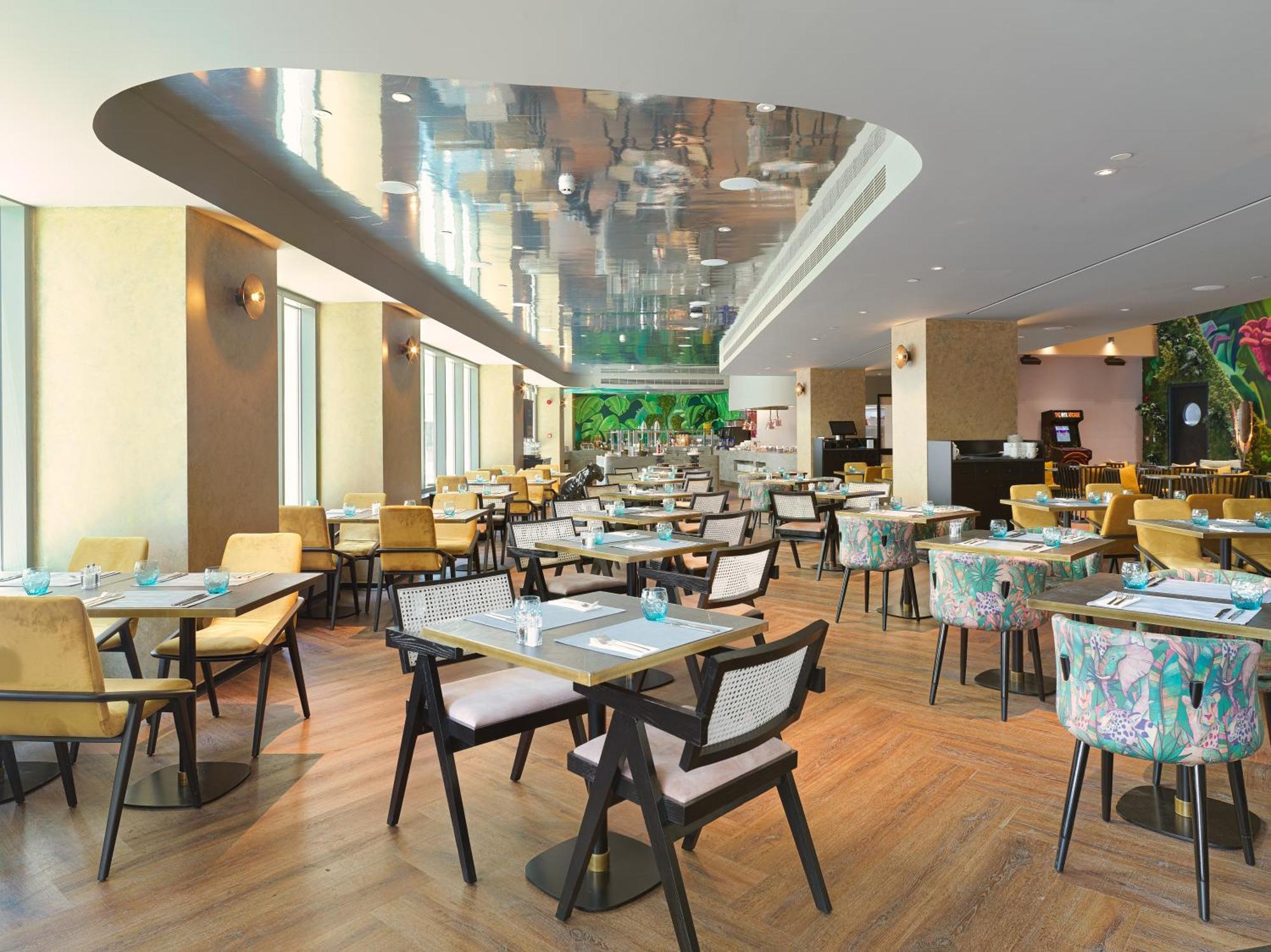 Nyx Hotel Limassol By Leonardo Hotels Экстерьер фото