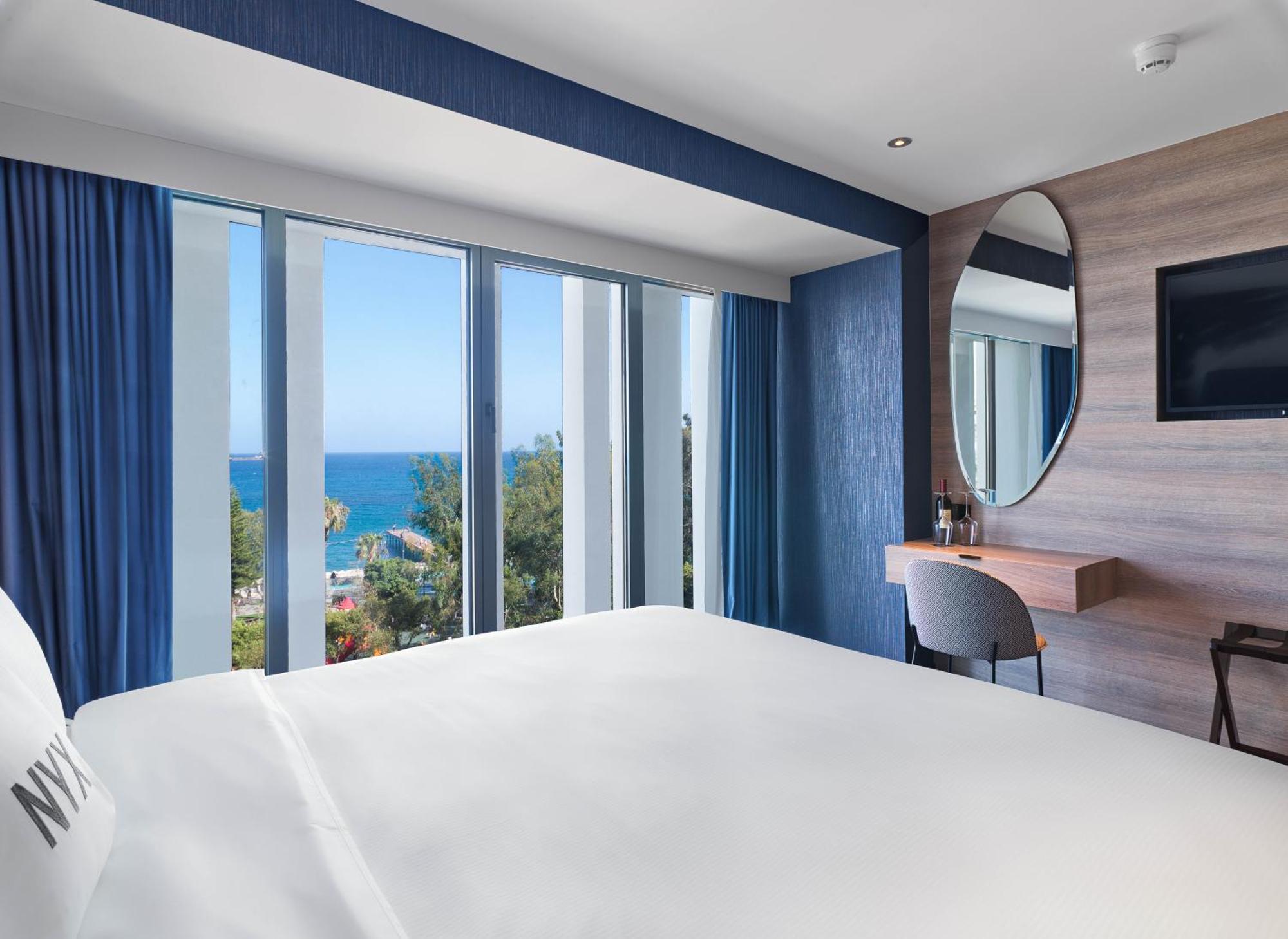 Nyx Hotel Limassol By Leonardo Hotels Экстерьер фото